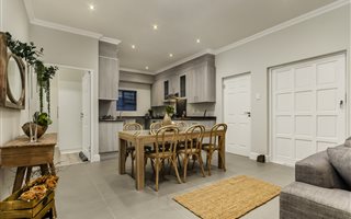 4 Bedroom House in Westbrook