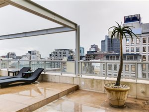 2 Bed Apartment in Cape Town City Centre