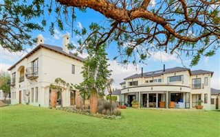 8 Bedroom House in Saddlebrook Estate