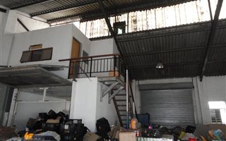 300 m² Commercial space in Athlone