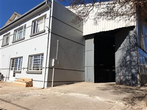 1910 m² Industrial space in Boltonia