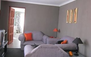 1 Bedroom Garden Cottage in Dawnview