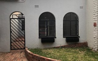 1 Bedroom Garden Cottage in Melville