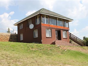 4 Bed House in Waterval Boven