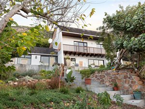 4 Bed House in Glencairn