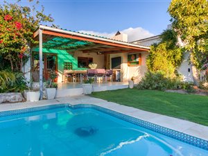 3 Bed House in Sir Lowrys and surrounds