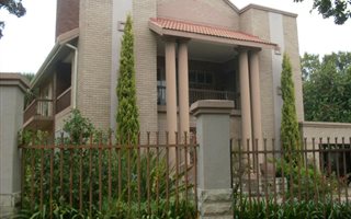 5 Bedroom House in Panorama