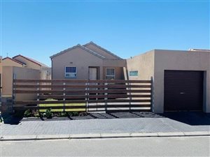 3 Bed House in Strandfontein