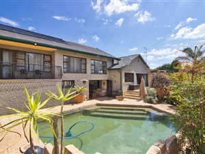 4 Bed House in Dowerglen