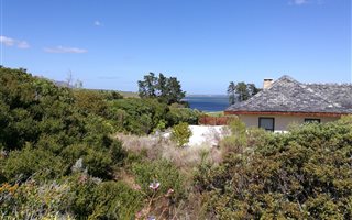 588 m² Land available in Arabella Country Estate