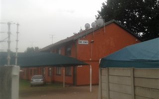 2 Bedroom Apartment in Krugersdorp Central