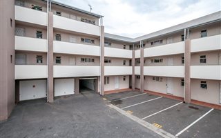 2 Bedroom Apartment in La Colline