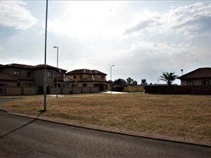 872 m² Land available in Rayton