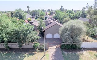 5 Bedroom House in Brackendowns