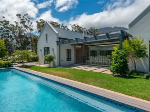 6 Bedroom House in Franschhoek