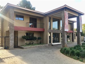 615 m² Commercial space in Waverley