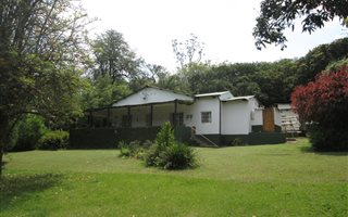 2.2 ha Farm in Plaston