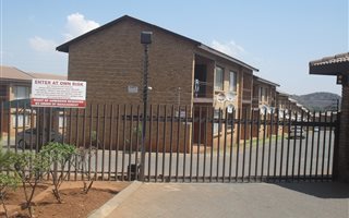 2 Bedroom Townhouse in Meredale