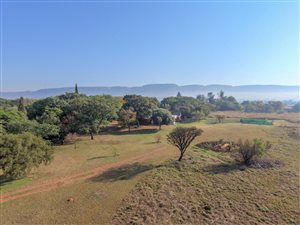 4.2 ha Farm in Kameeldrift West