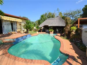 4 Bed House in Kwaggasrand