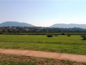 989 m² Land available in Meerhof