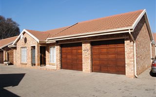 3 Bedroom Townhouse in Duncanville