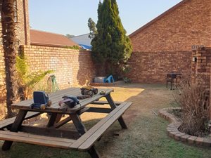 3 Bed Apartment in Hennopspark