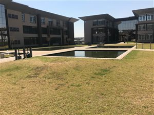 2500 m² Office Space in Parkhaven