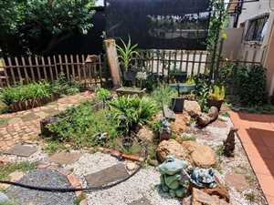 2 Bed Garden Cottage in Three Rivers
