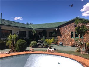 3 Bedroom House in Helikon Park