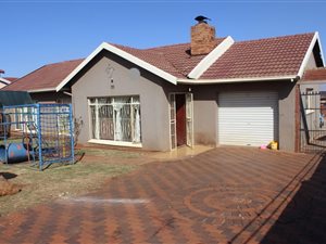 5 Bed House in Eden Park