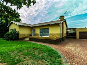3 Bed House in Dan Pienaarville