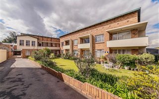 2 Bedroom Apartment in Linden
