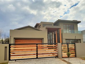 5 Bed House in Ruimsig