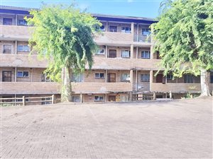 3 Bed Apartment in Empangeni Central