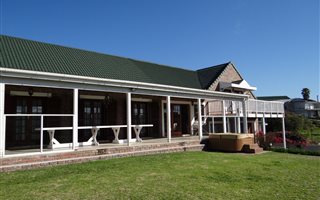 5 Bedroom House in Stilbaai
