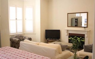 2 Bedroom House in Claremont Upper