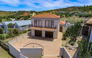 3 Bedroom House in Lovemore Heights