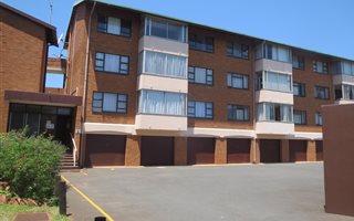 1 Bedroom Apartment in Illovo Beach