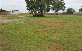 5000 m² Land available in Bredell AH