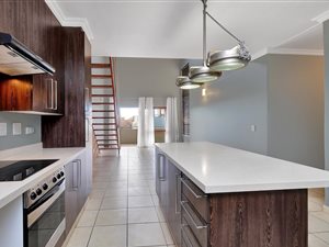 3 Bed Apartment in Fourways Gardens