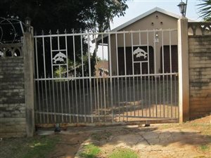 1 Bedroom House in Astra Park