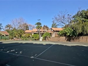 5 Bed House in Sunningdale