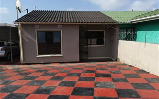2 Bedroom Simplex in Shastri Park