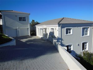 7 Bed House in Heuwelkruin