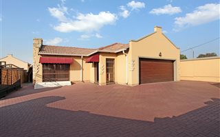 3 Bedroom House in Hughes