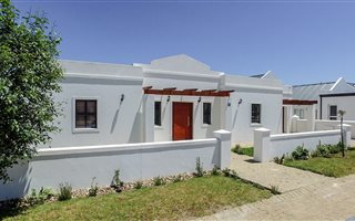 5 Bedroom House in Croydon Olive Estate