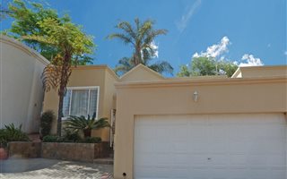 3 Bedroom Duplex in Melrose North