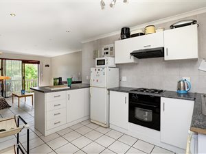 2 Bed Apartment in Sonstraal Heights