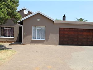 3 Bed House in Arcon Park